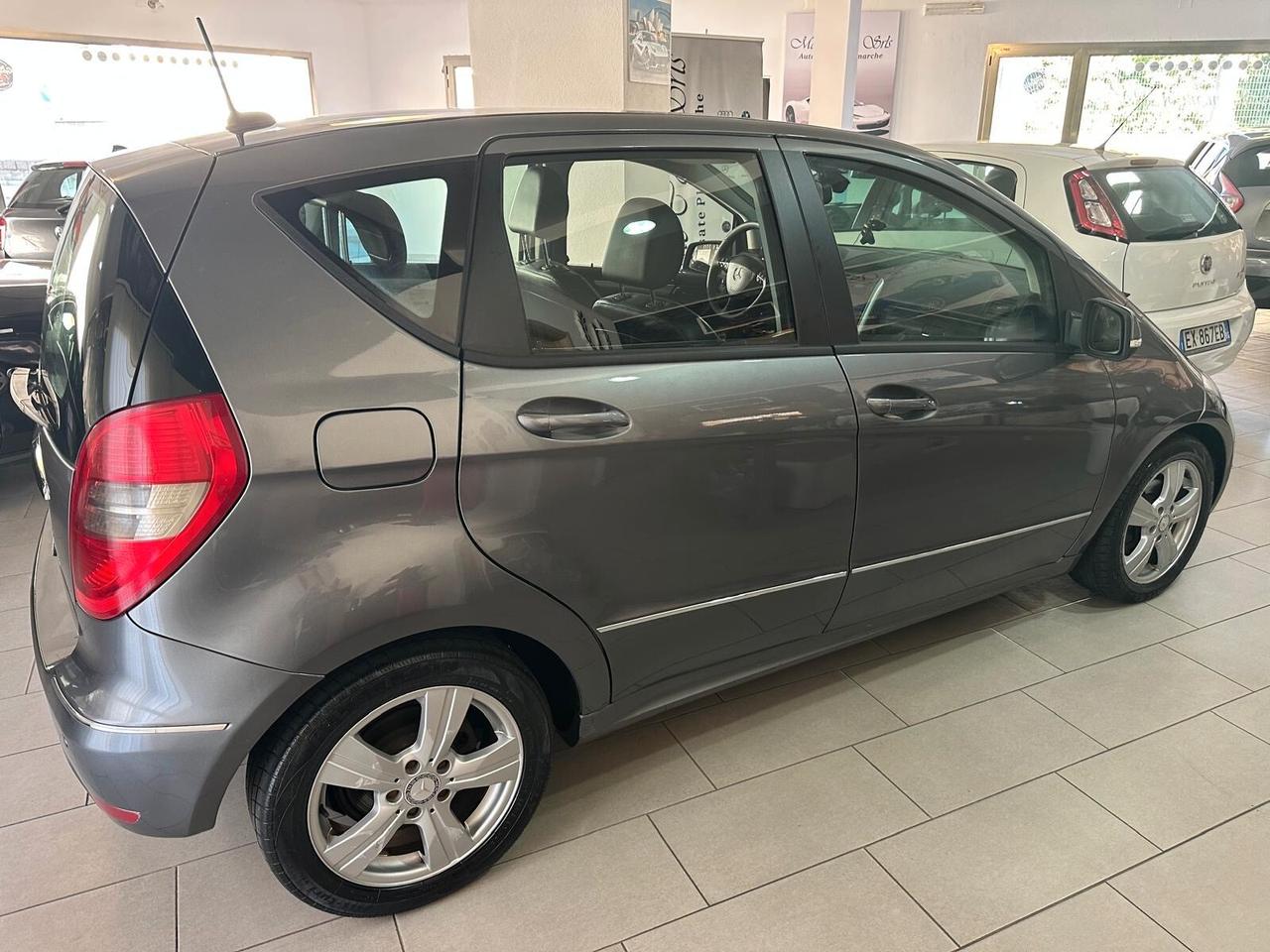 Mercedes-benz A 160 CDI BlueEFFICIENCY Premium
