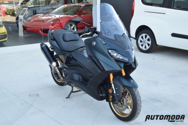 YAMAHA T-Max 560 Tech Max akrapovic