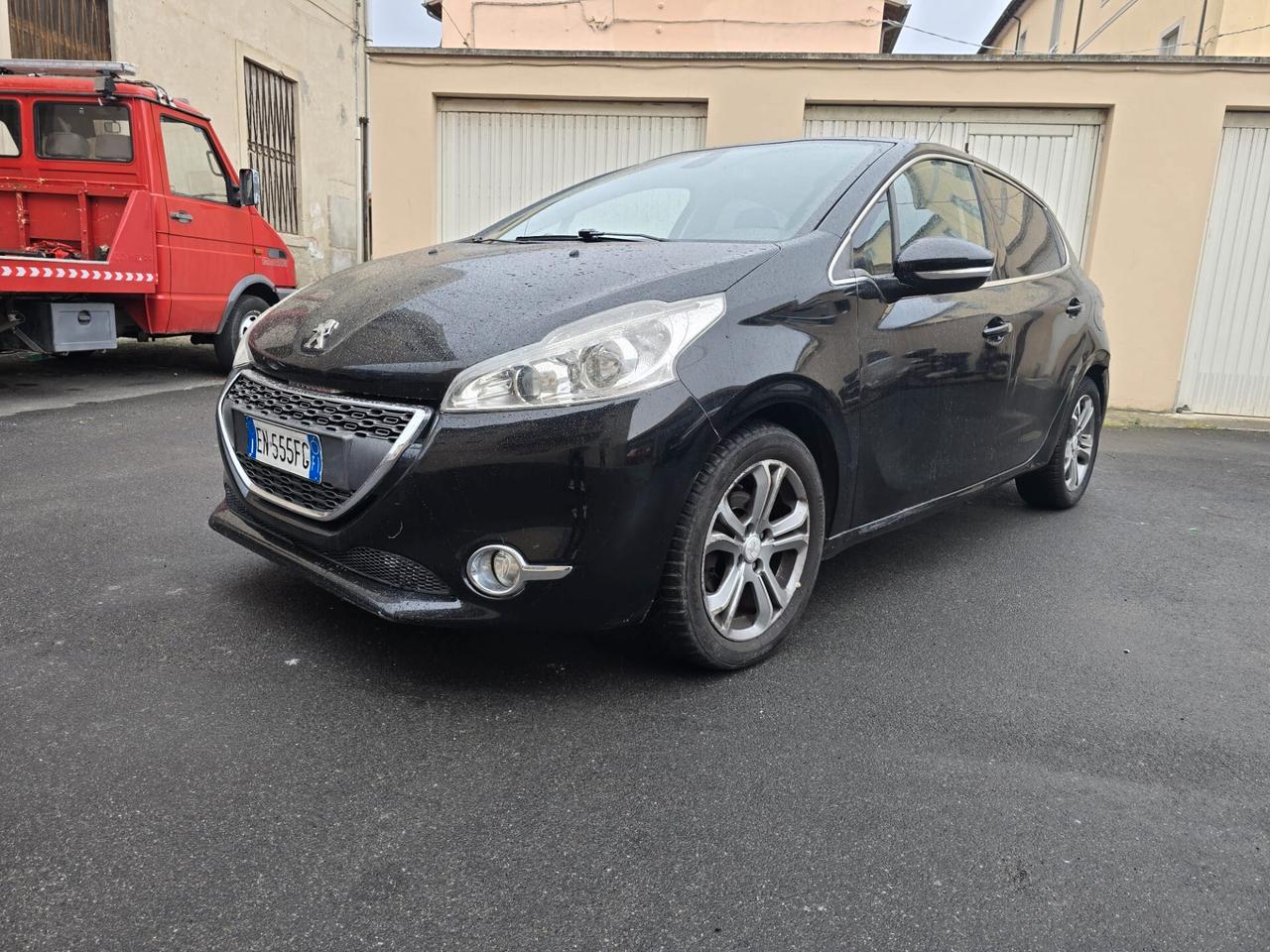 Peugeot 208 1.4 HDi 68 CV 5 porte Allure