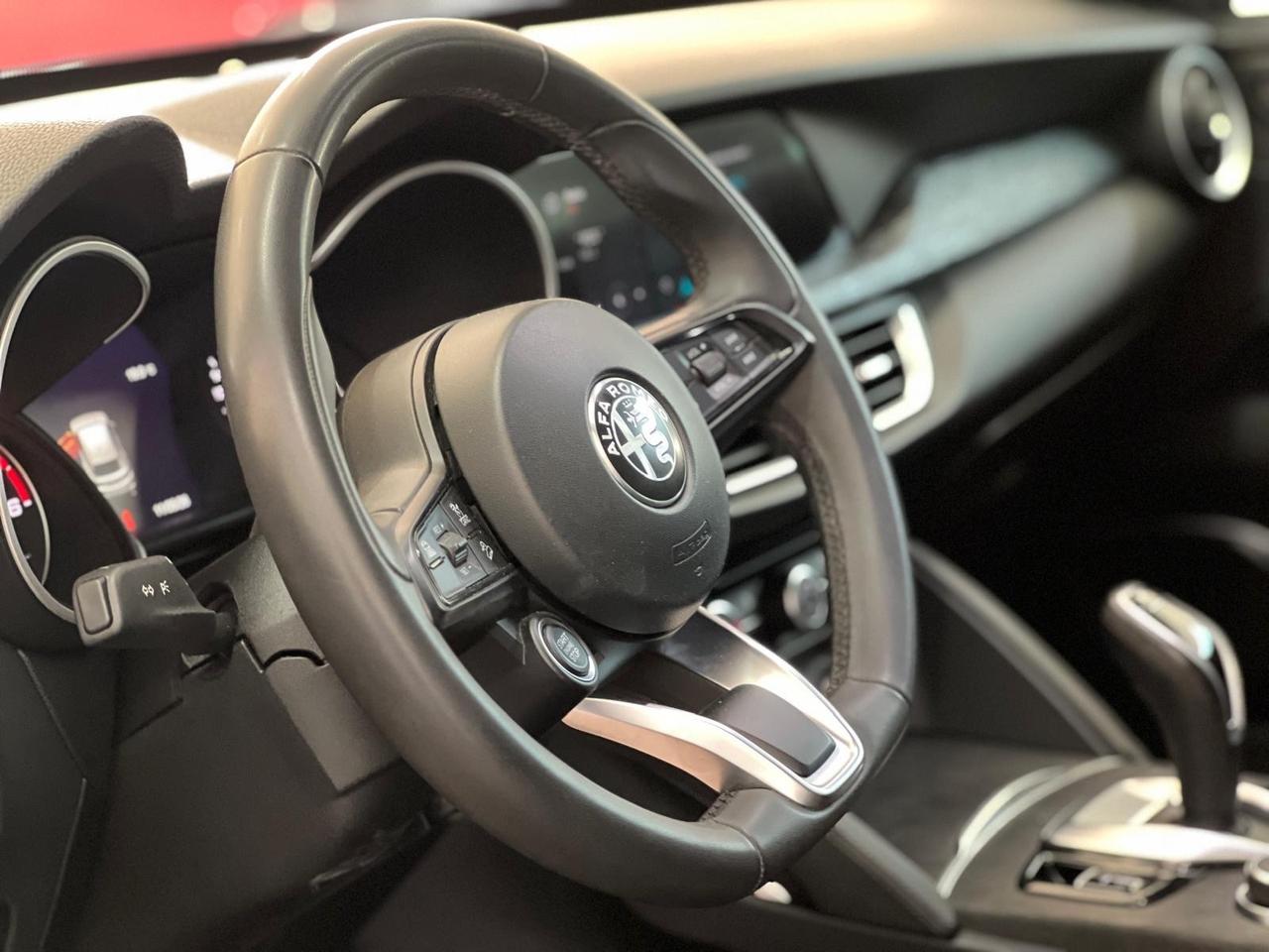 Alfa Romeo Stelvio 2.2 Turbodiesel 160 CV AT8 RWD