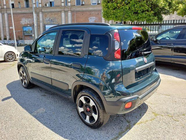 FIAT New Panda 1000 HYBRID CROSS 70CV CARPLAY PDC ITALIA