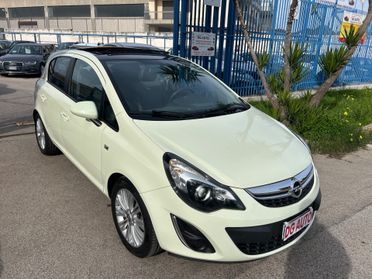 Opel Corsa 1.2 benzina 85 cavalli 2011 tetto apribile