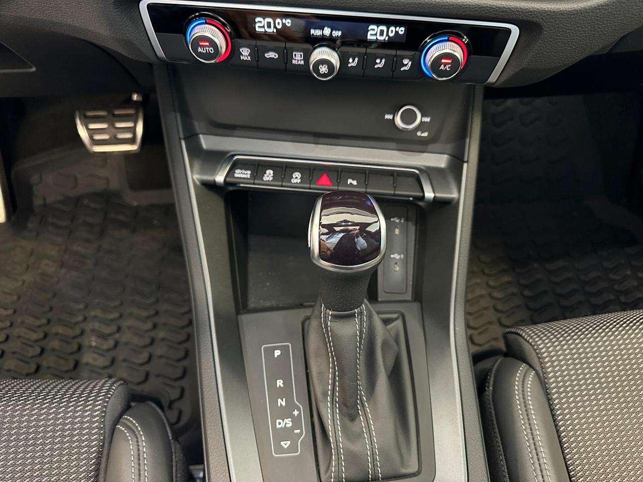 Audi Q3 40 TFSI quattro S tronic S line