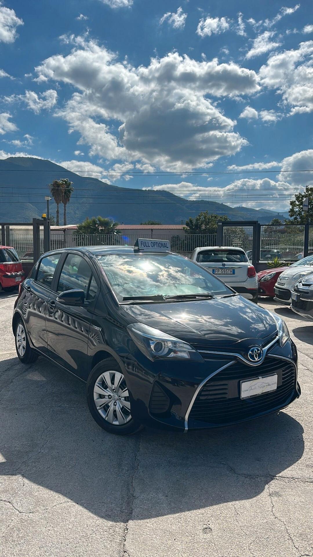 Toyota Yaris 1.5 Hybrid 5 porte Business