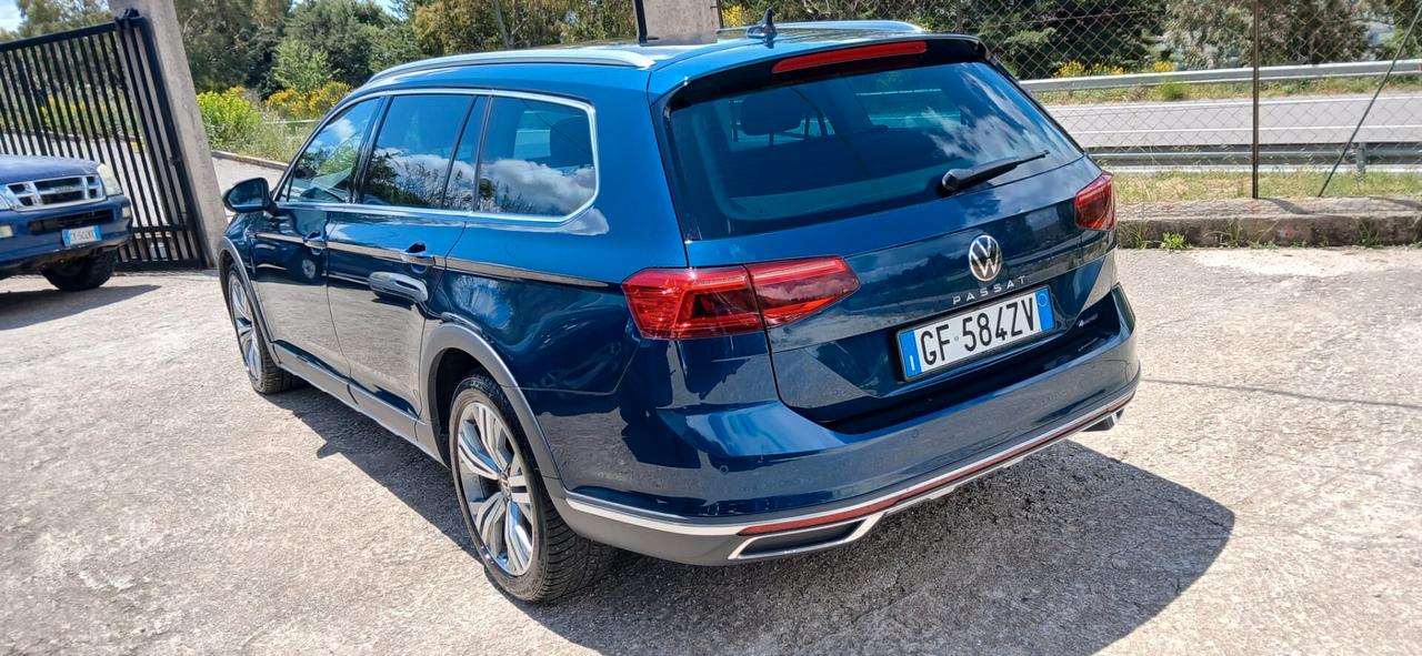 Volkswagen Passat Alltrack 2.0 TDI 200 CV 4MOTION DSG - 2021