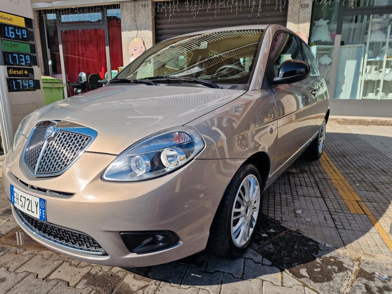 Lancia Ypsilon 1.2 69 CV Diva