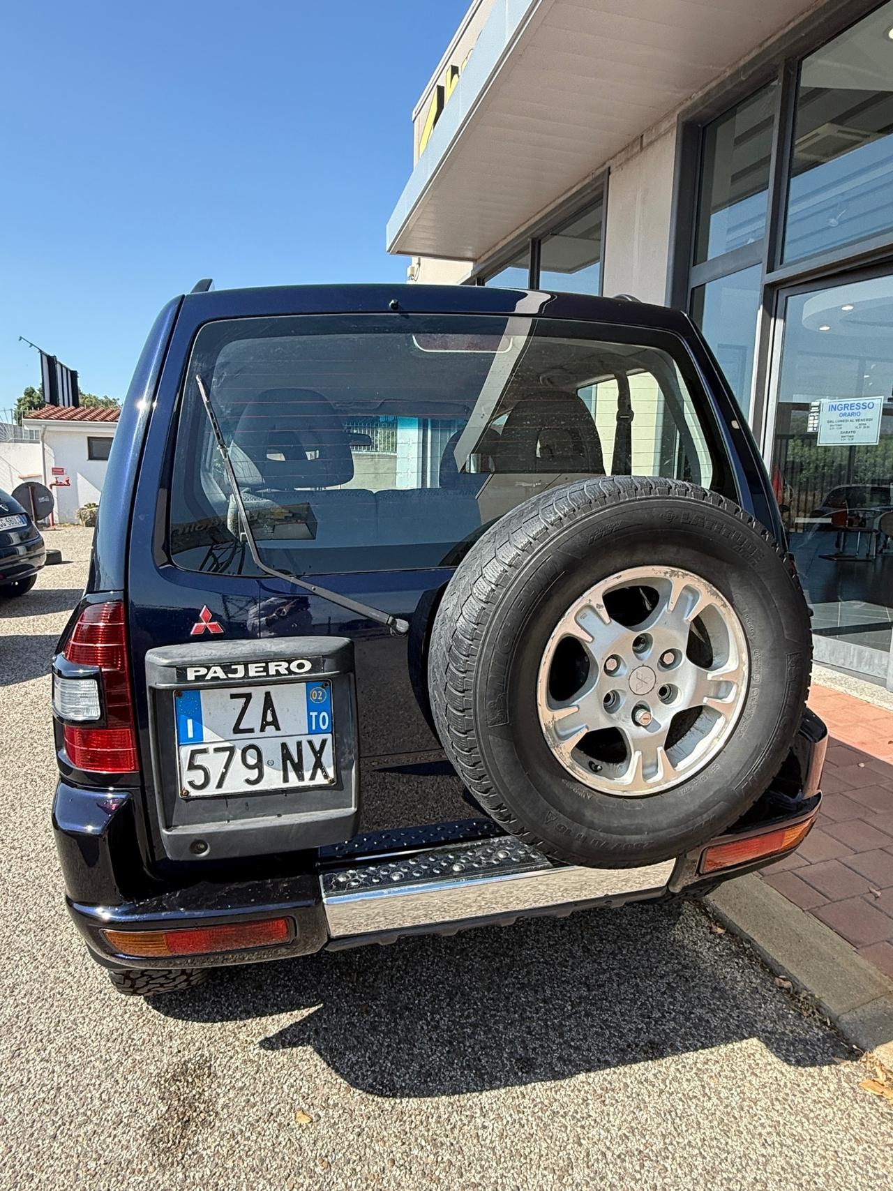 Mitsubishi Pajero 2.5 TDI 3p. my02"