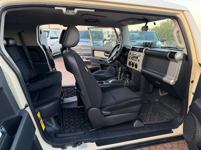TOYOTA FJ Cruiser 4.0 V6 4X4 BELLISSIMA COME NUOVA!