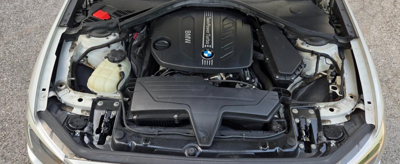 Bmw 118 118d 5p. Urban