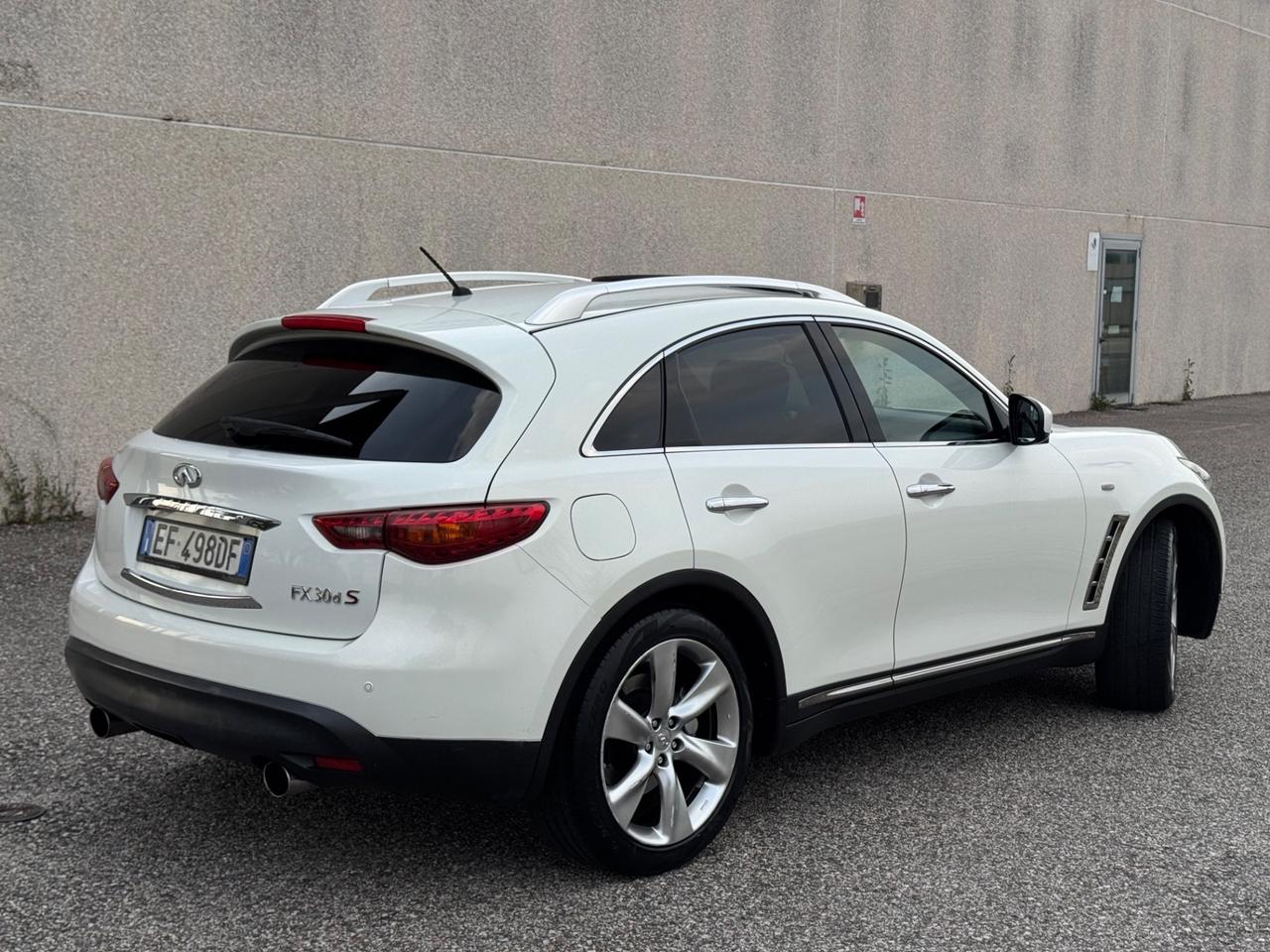 Infiniti FX30d S Premium 238cv