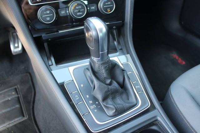 Volkswagen Golf 2.0 tdi Sport Edition 150cv 5p dsg CON Navigatore