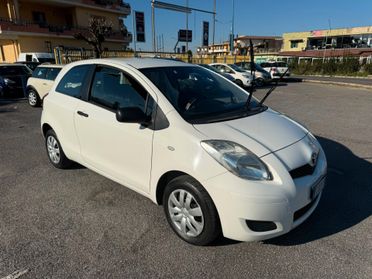 TOYOTA YARIS 3PORTE 1.0BENZINA69CV OK NEOPATENTATI