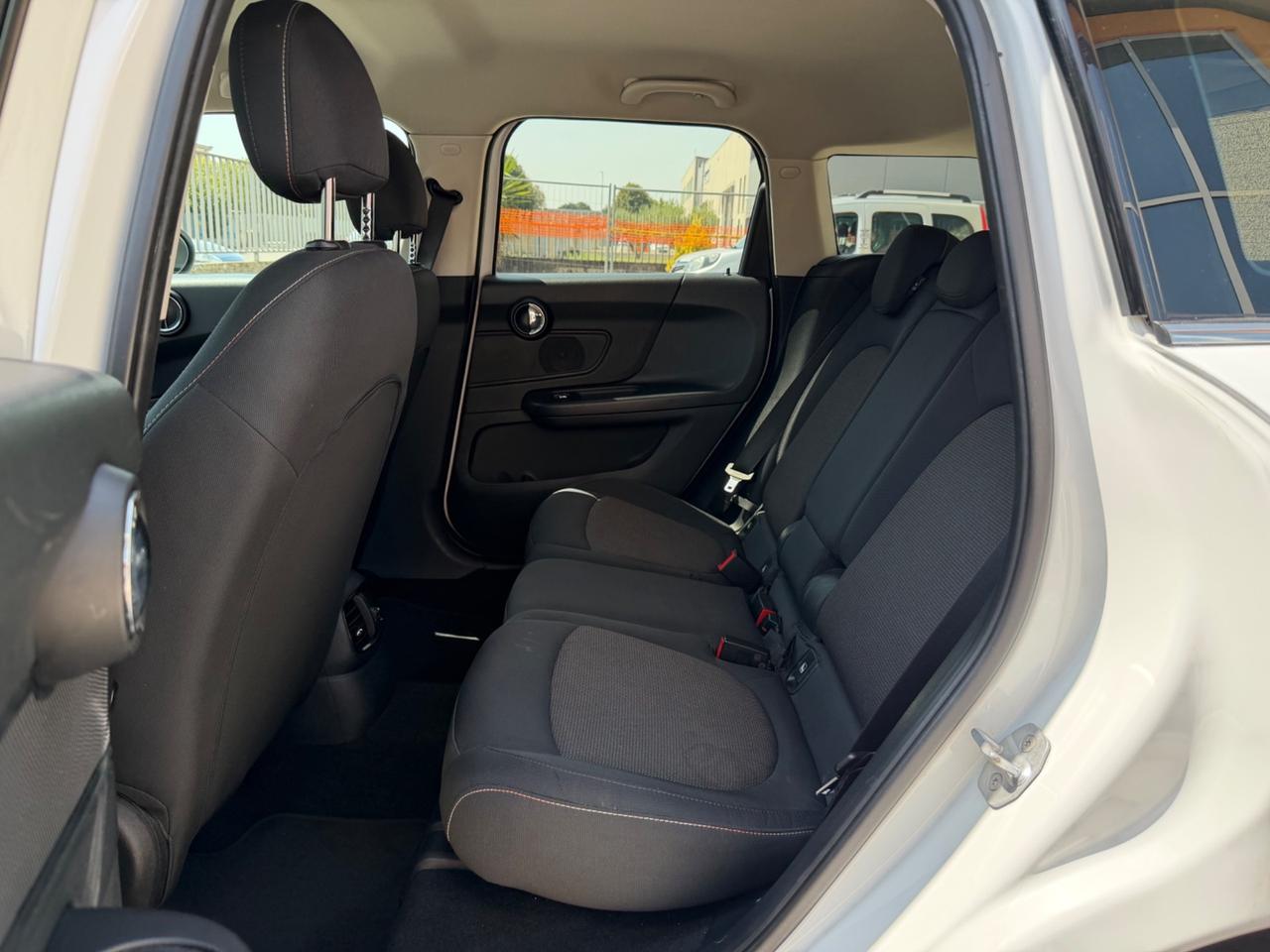 Mini Cooper D Countryman 2.0 Business Automatica