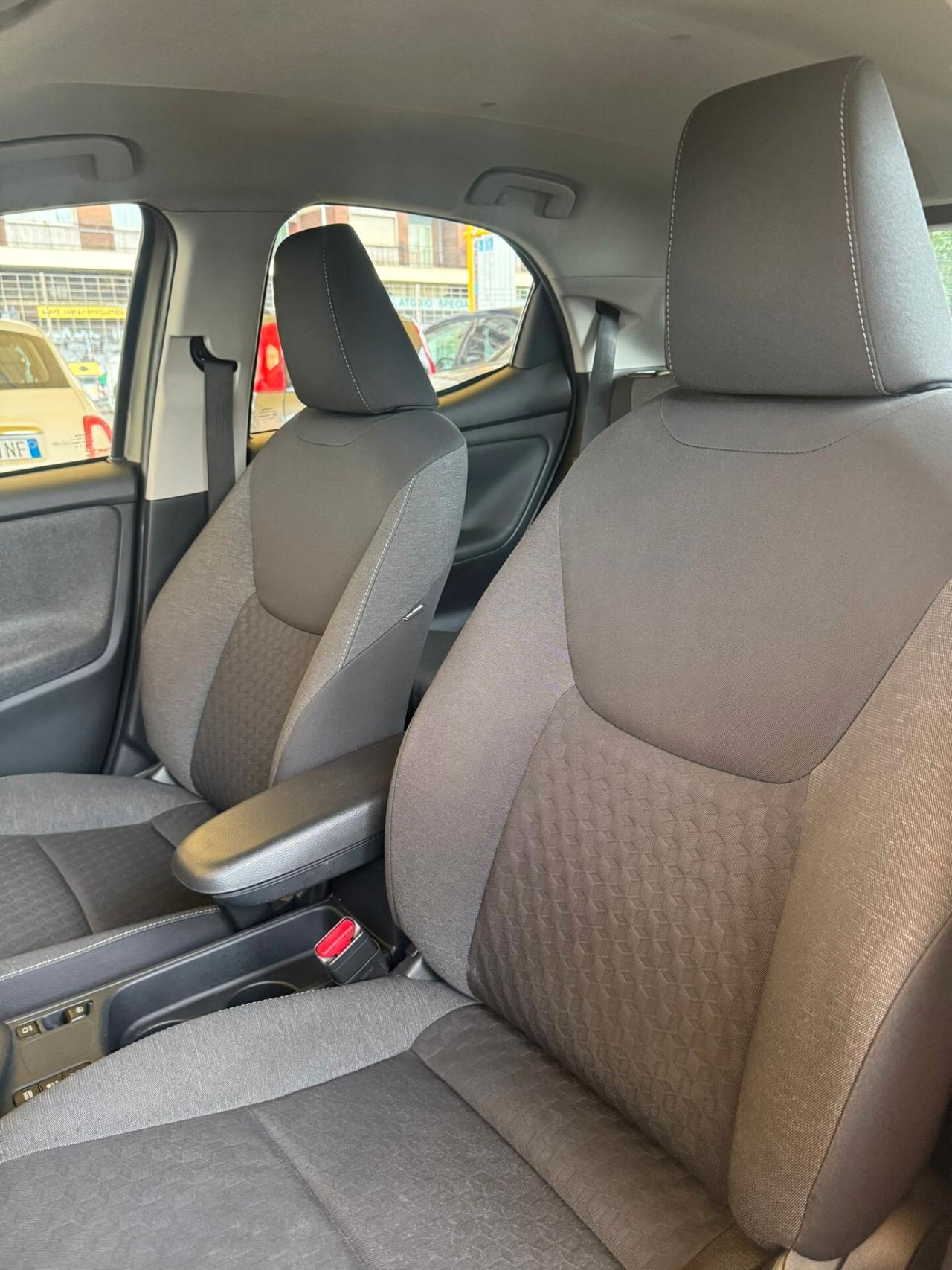 TOYOTA YARIS HYBRID 1.5 BUSINESS **PREZZO REALE**