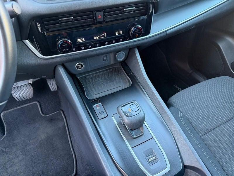 Nissan Qashqai 1.3 MHEV 158 CV Business, RETROCAMERA, SENSORI
