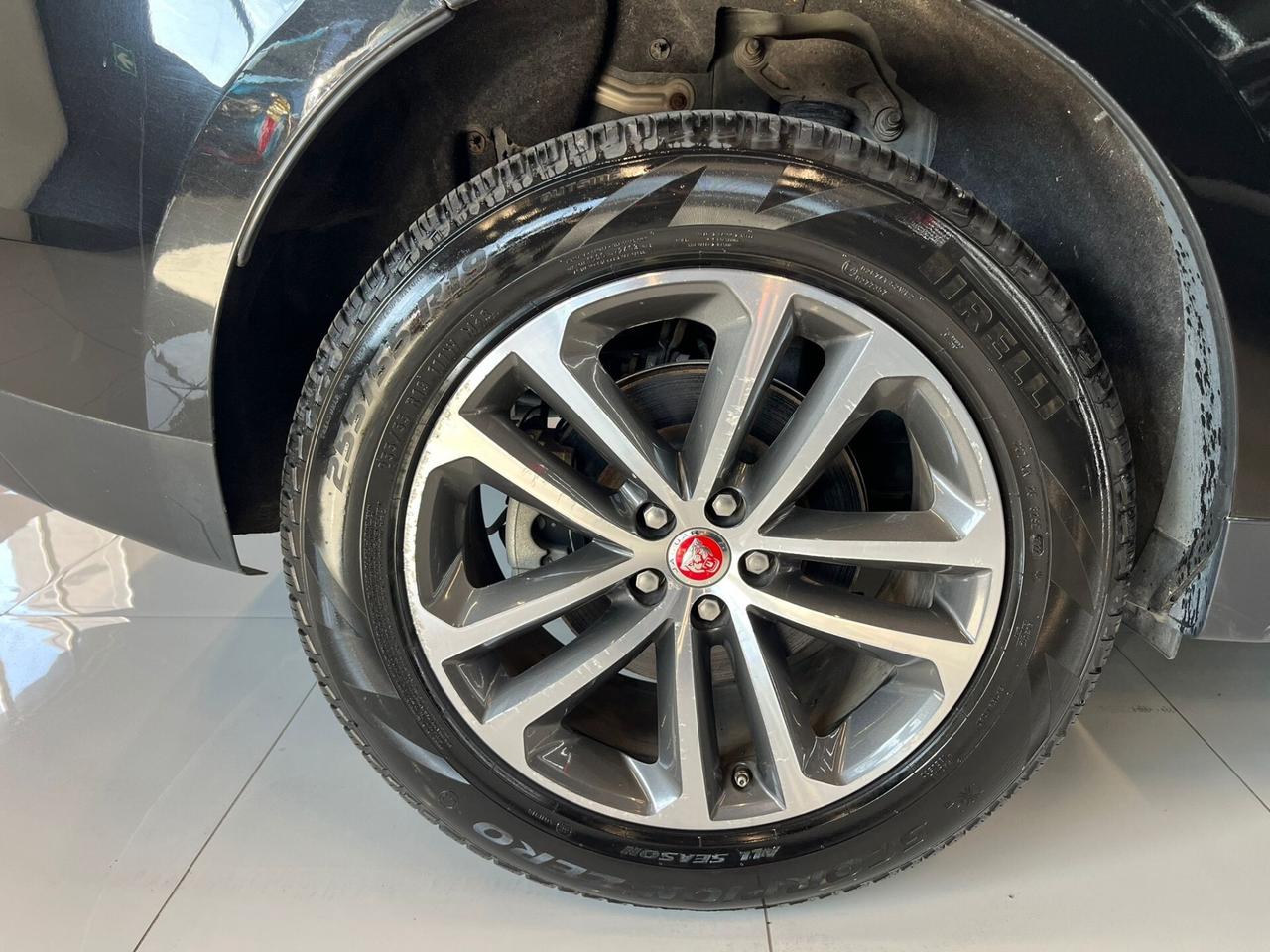 Jaguar F-Pace 2.0 D 180 CV AWD aut.Portfolio