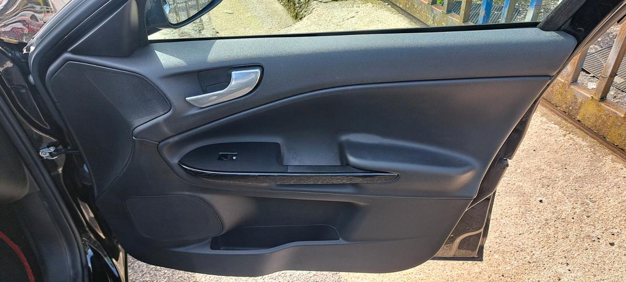 Alfa Romeo Giulietta 1.4 Turbo 120 CV GPL Distinctive