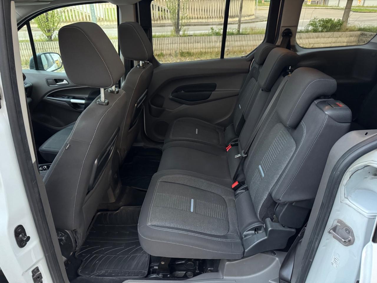 Ford Tourneo Connect Gran Active 1.5d 120 CV