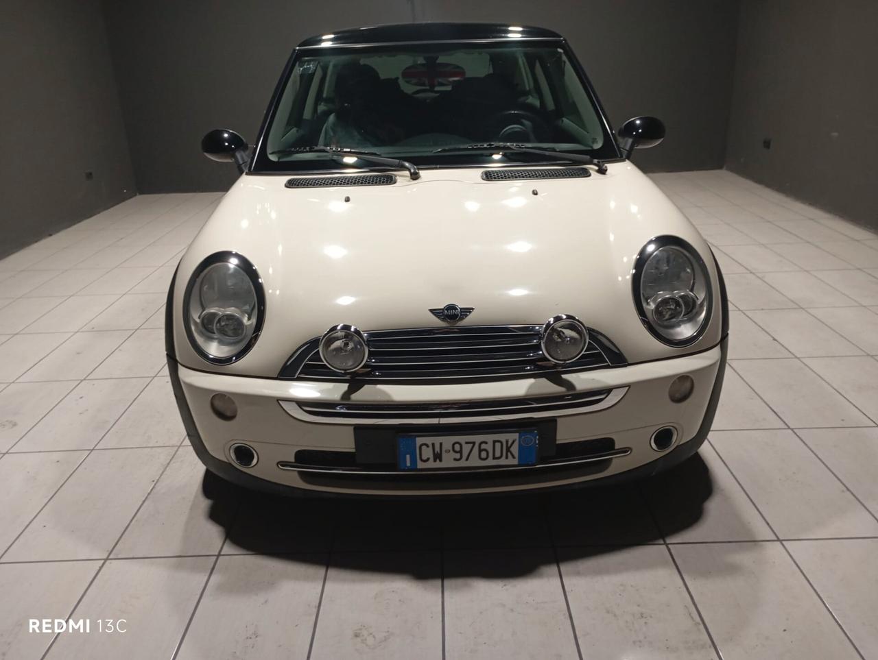 MINI COOPER DEL 2005 BENZINA 150.000 KM