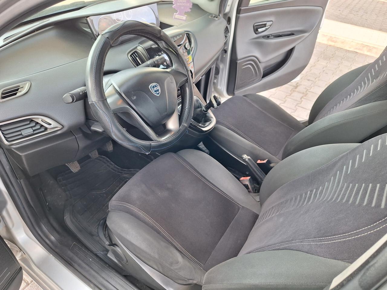 Lancia Ypsilon 1.3 MJT 16V 95 CV 5 porte S&S Platinum BICOLORE UNICOPROPIETARIO