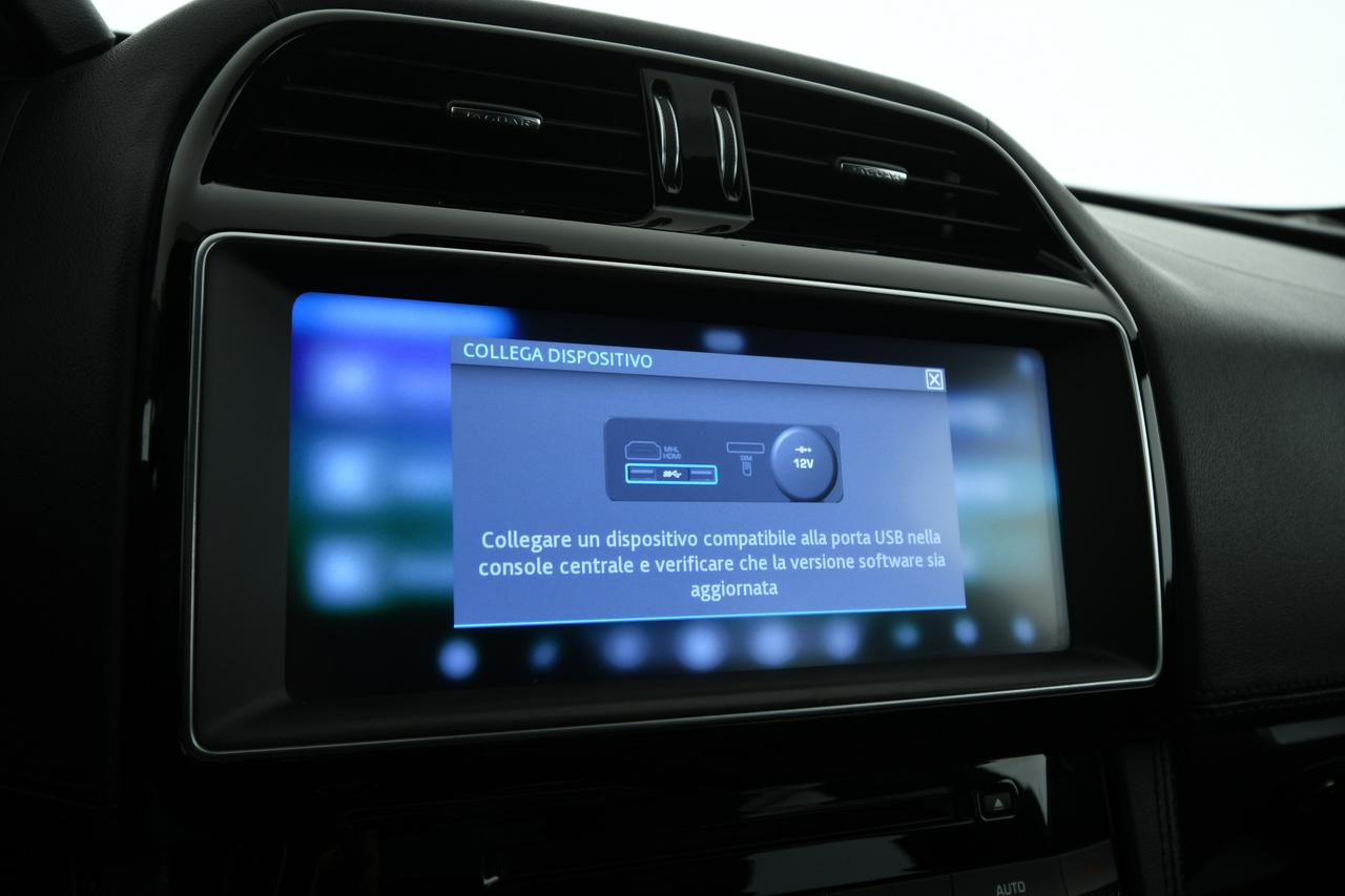 JAGUAR F-Pace 2.0d i4 Portfolio 180cv auto TETTO PANO+CAMERA+APP CONNECT