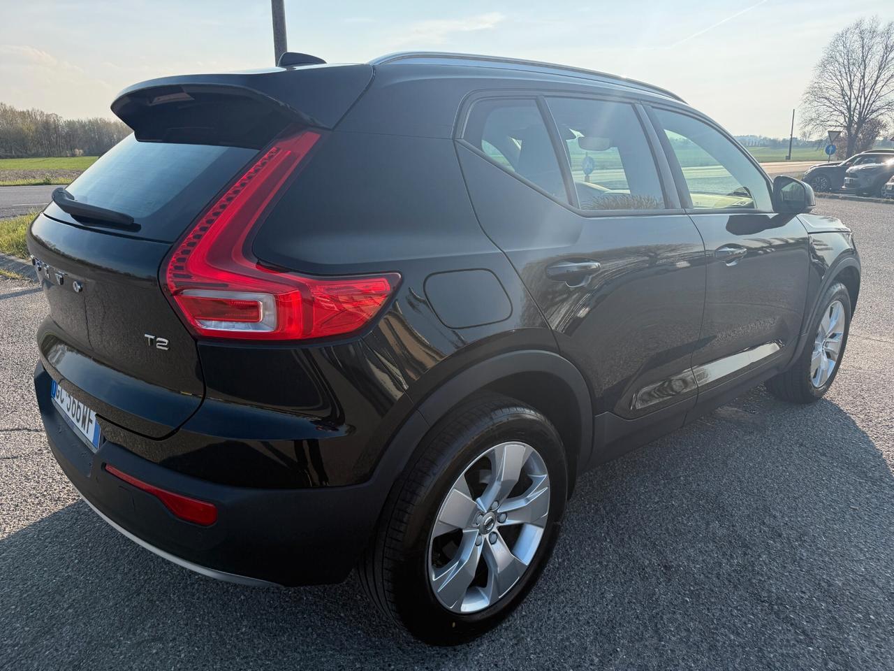 Volvo XC40 T2 Momentum Pro N1 UNICOPROPRIETARIO