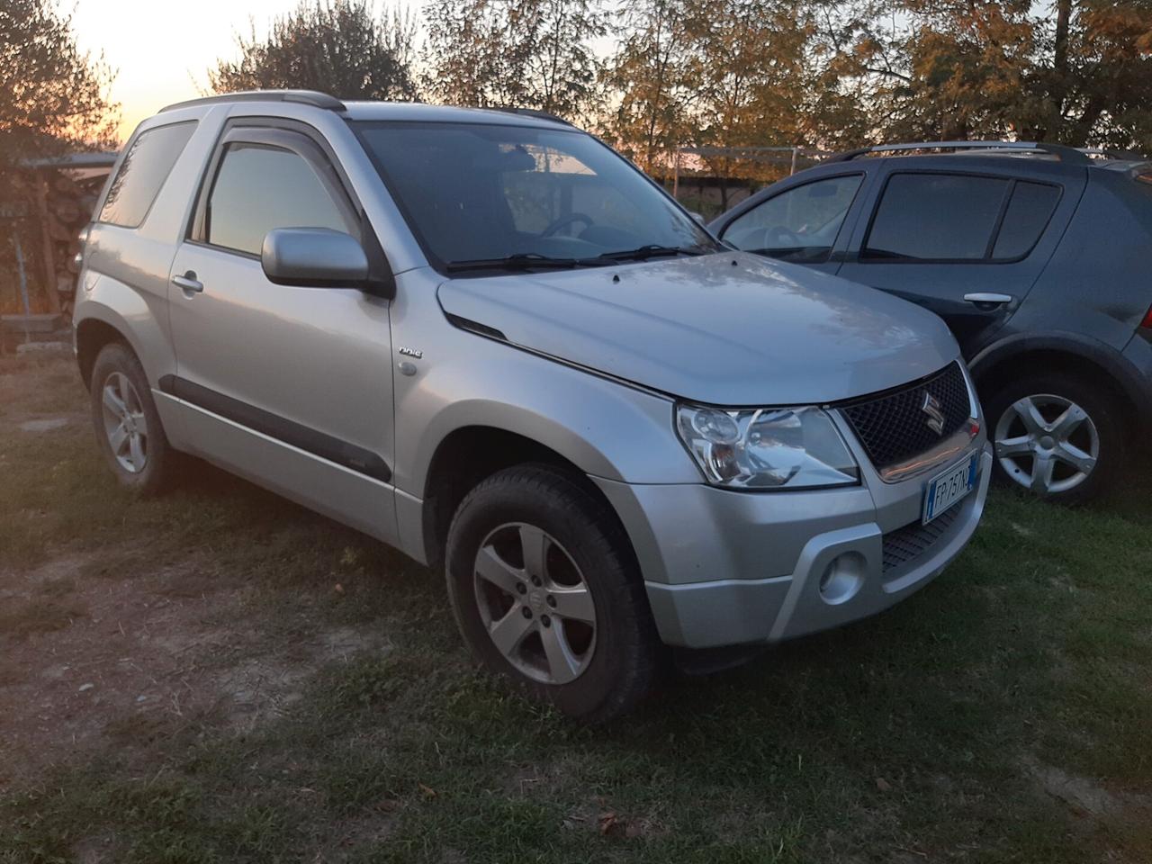 Suzuki Grand Vitara 1.9 DDiS 3 porte MOTORE RUMOROSO