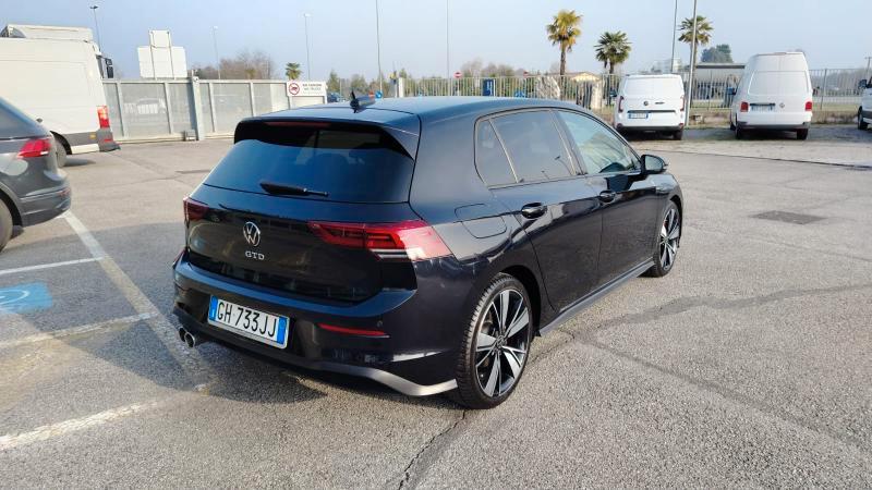 Volkswagen Golf 2.0 tdi GTD 200cv dsg