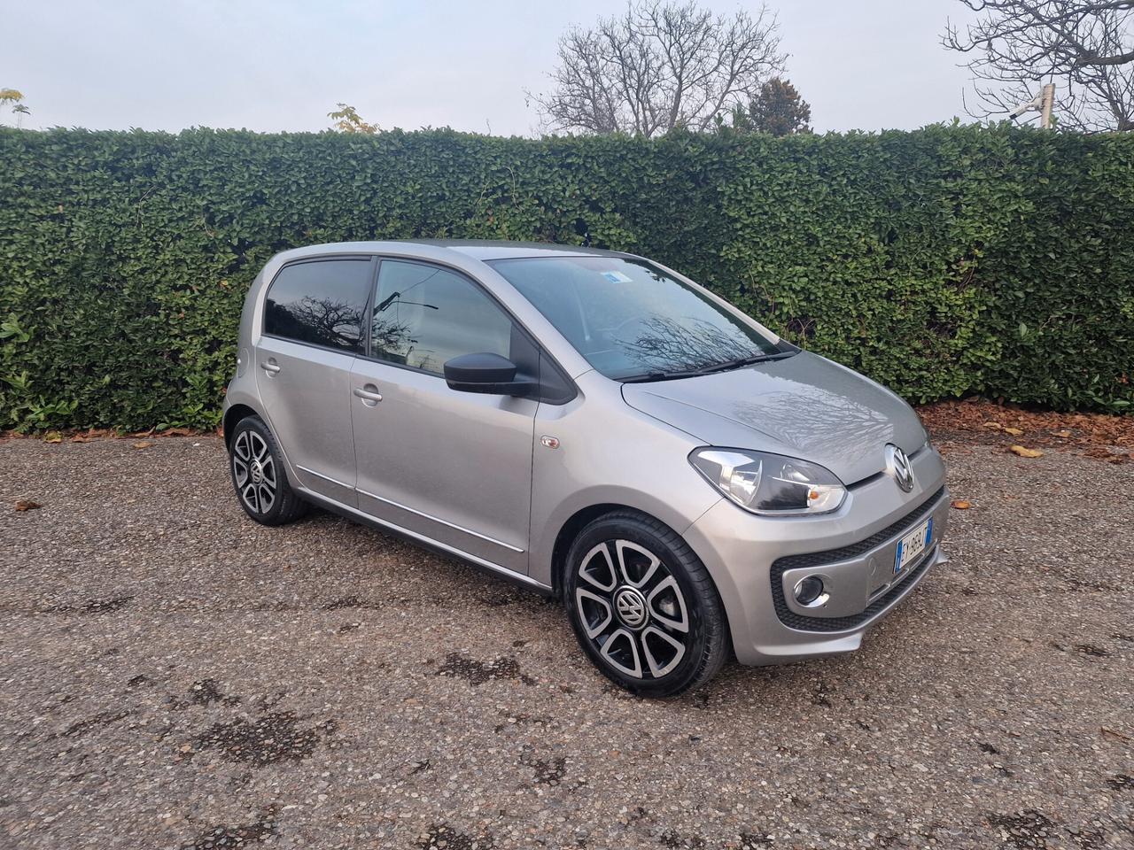Volkswagen Up 1.0 75cv ASG