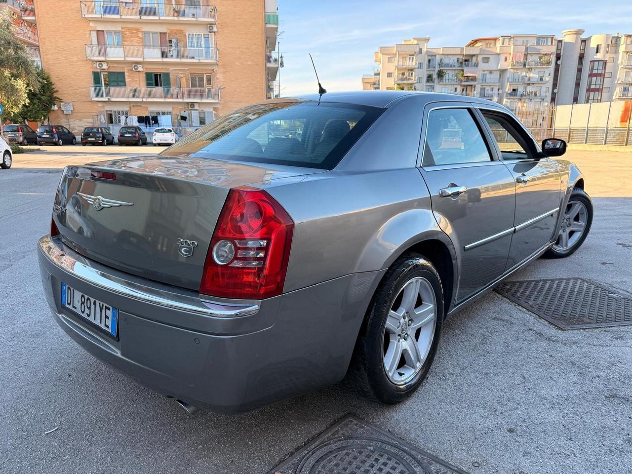 Chrysler 300C 3.0 V6 CRD cat DPF Touring SRT Design CAMBIO AUT IN PERFETTE CONDIZIONI