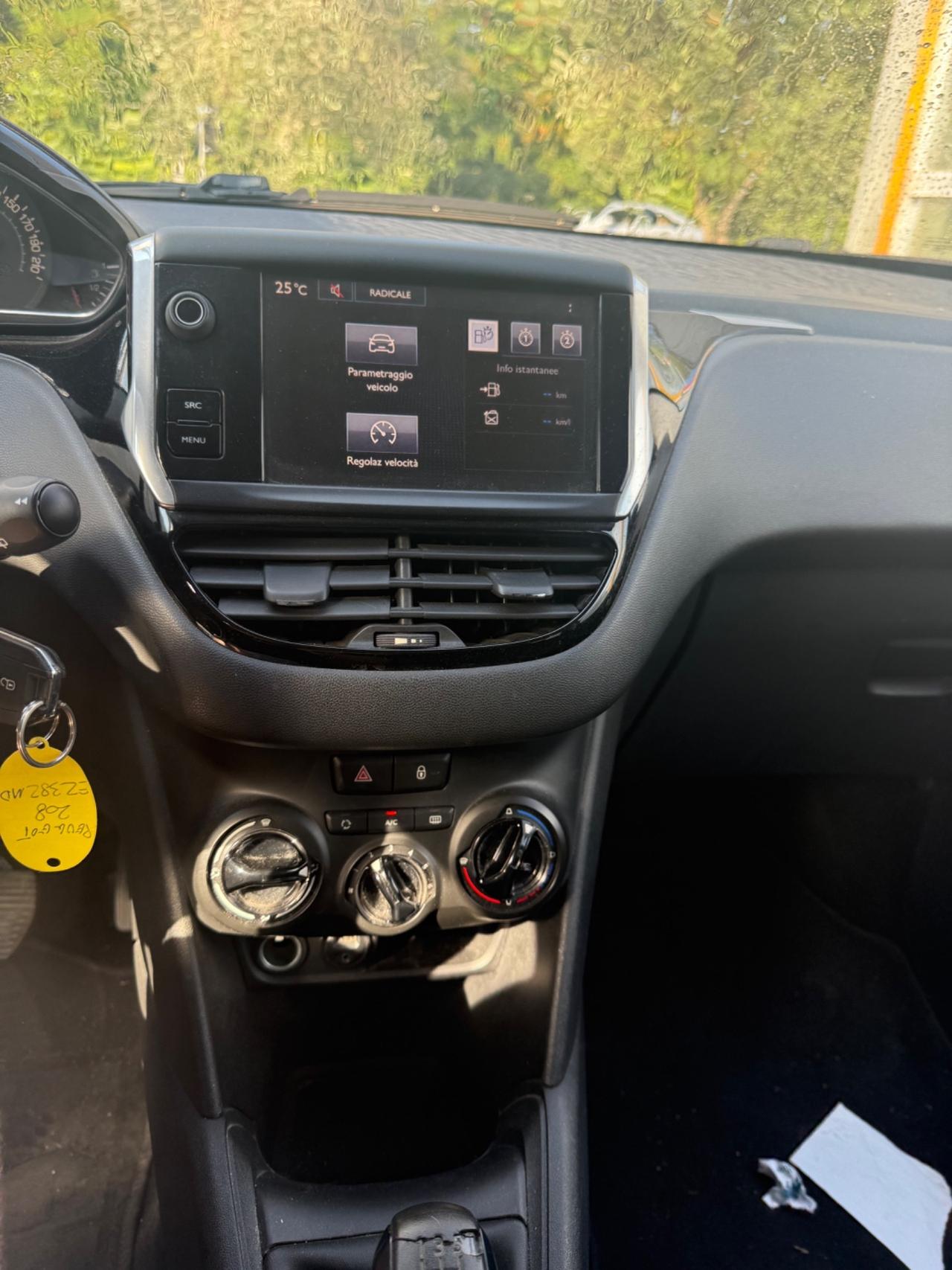 Peugeot 208 BlueHDi 1.4hdi 75 S&S 5 porte Active