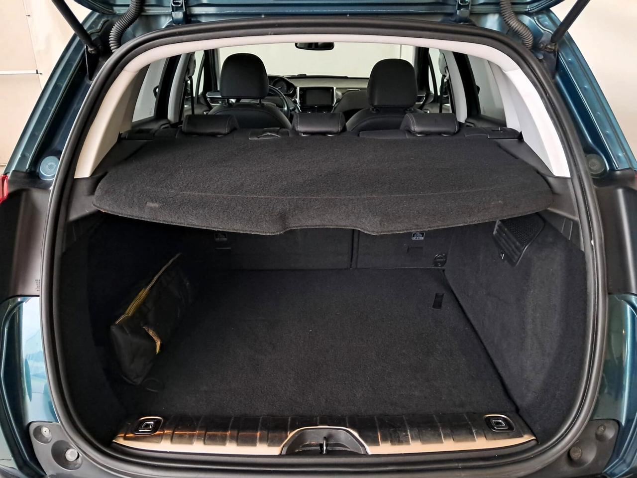 Peugeot 2008 BlueHDi 120 S&S Crossway