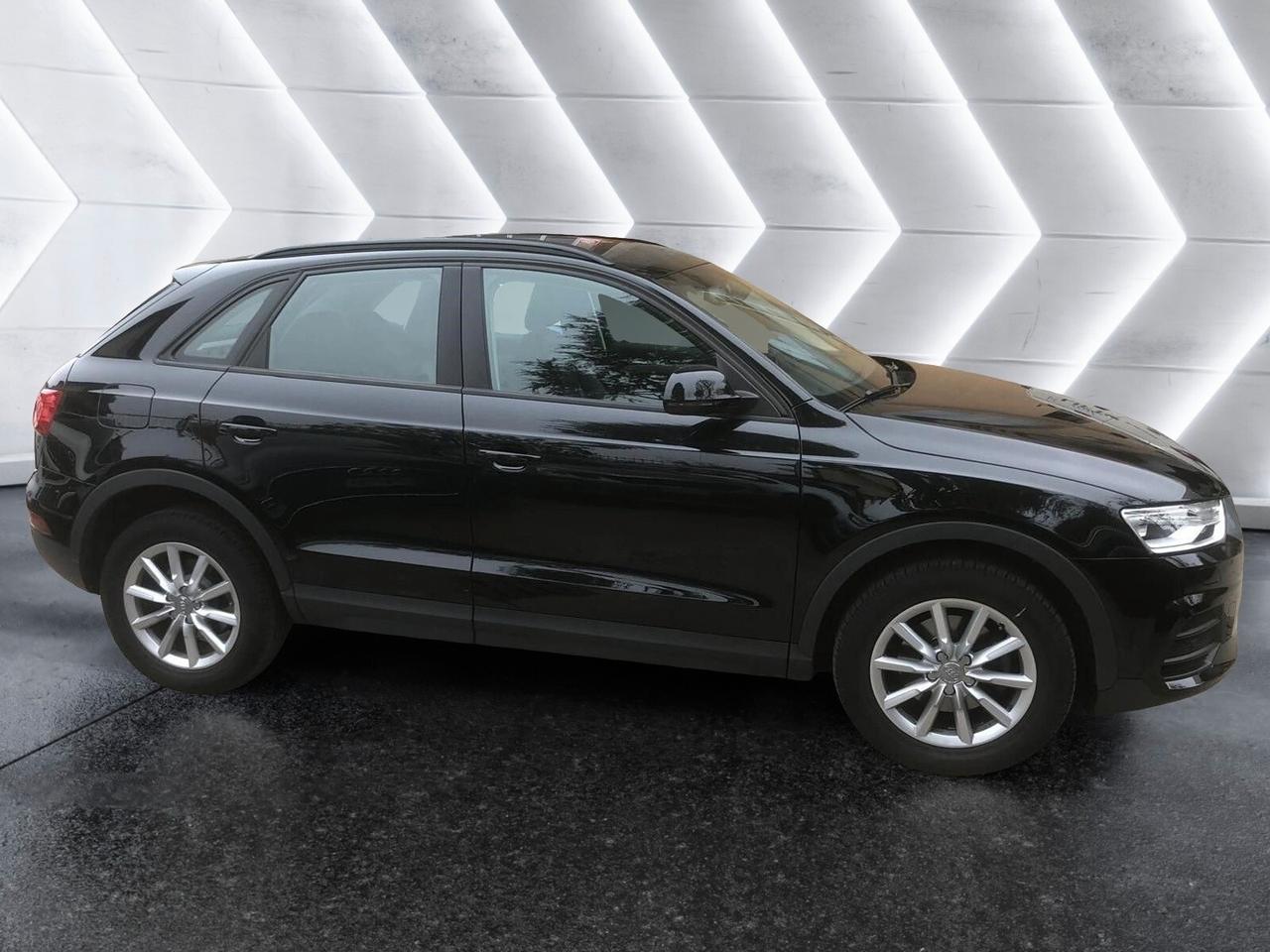 Audi Q3 2.0 TDI 150 CV Business