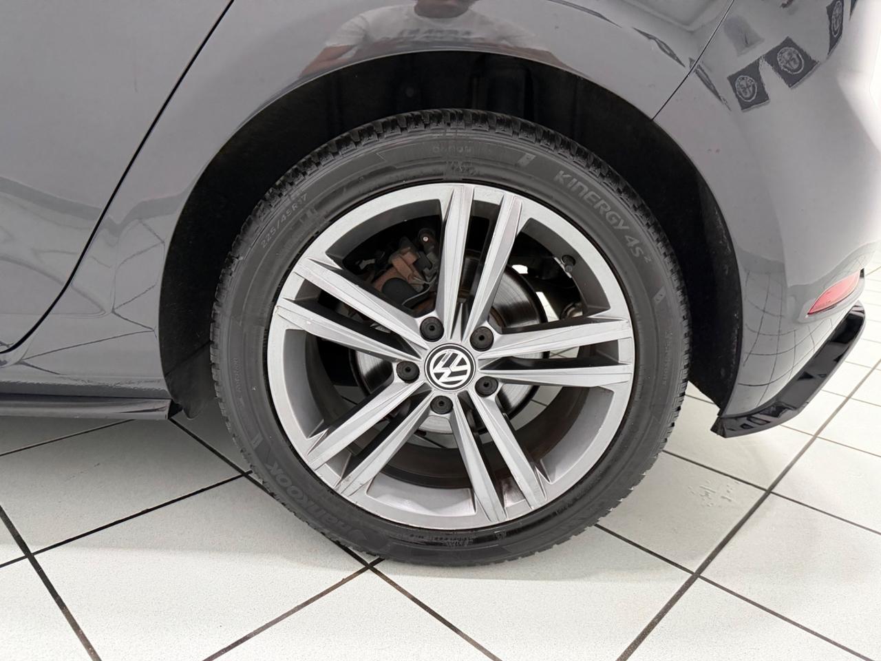 Volkswagen Golf 1.0cc 115cv R-Line