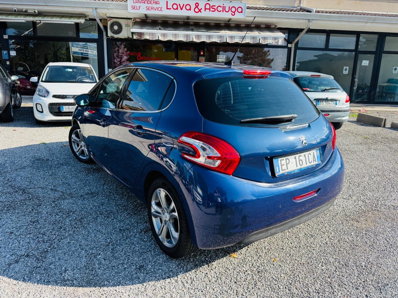 Peugeot 208 1.2 VTi 82 CV 5 porte Allure