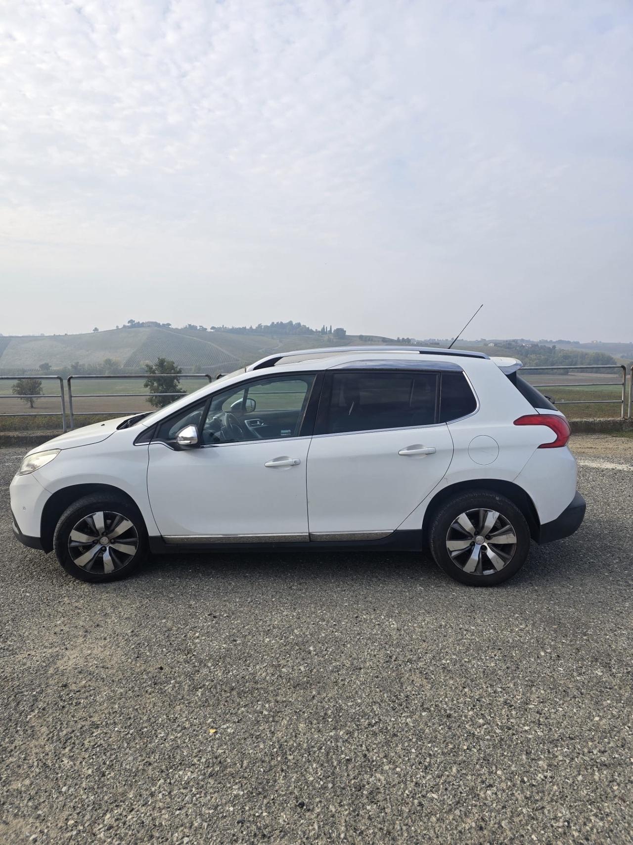 Peugeot 2008 1.6 e-HDi 92 CV Stop&Start robotizzato Allure tetto panoramico