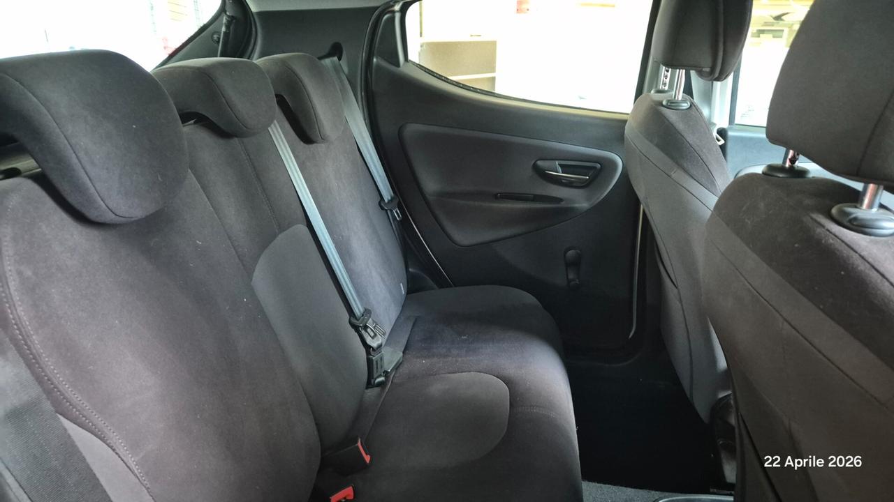 Lancia Ypsilon 1.2 69 CV 5 porte Gold