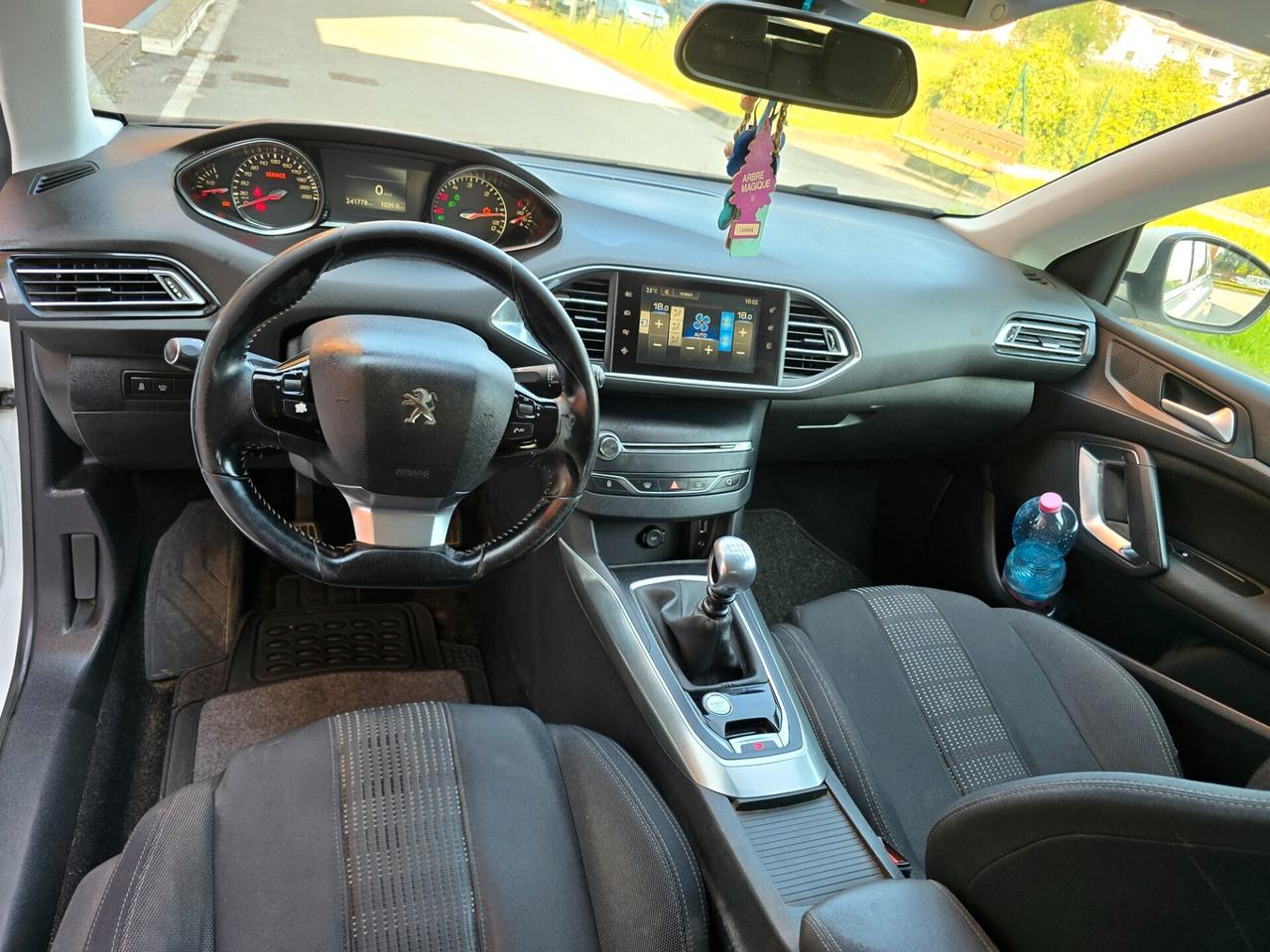 Peugeot 308 BlueHDi 120 S&S EAT6 SW Allure