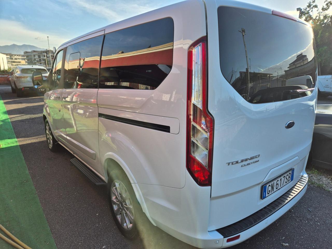 Ford Tourneo Custom 320 2.0 EcoBlue 150CV PC Titan