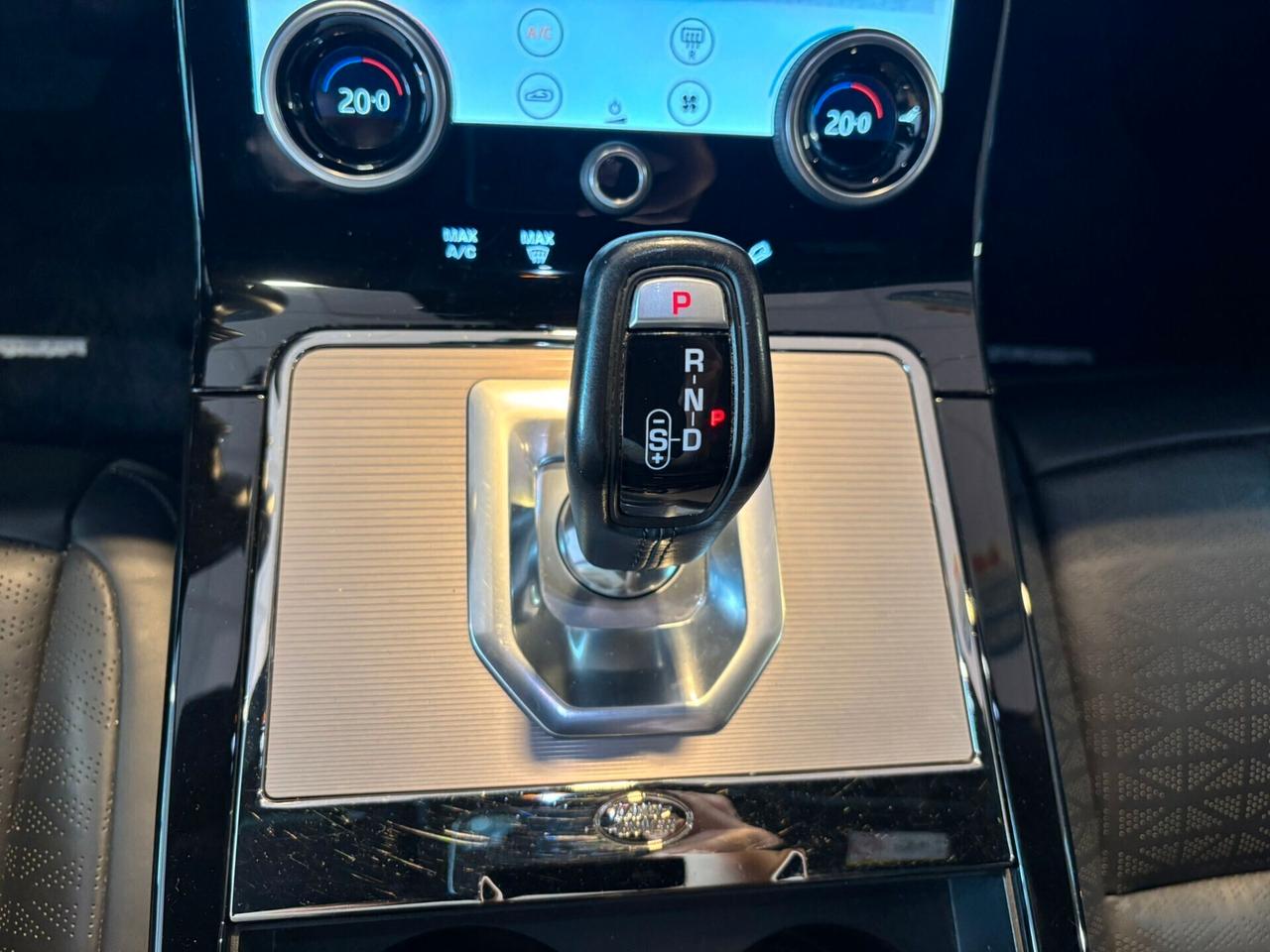 Land Rover Range Rover Evoque R-DYNAMIC HSE 2.0D I4 AWD Auto MHEV UNICO PR.