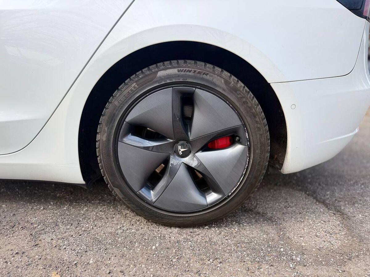 Tesla Model 3 Standard rwd Plus