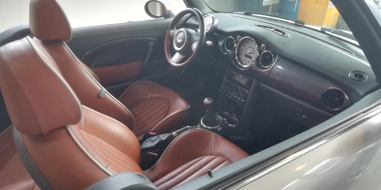 Mini 1.6 16V One Sidewalk Cabrio