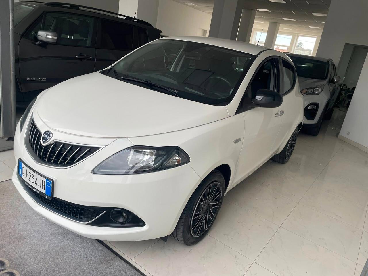 Lancia Ypsilon 1.0 FireFly 5 porte S&S Hybrid Ecochic Gold