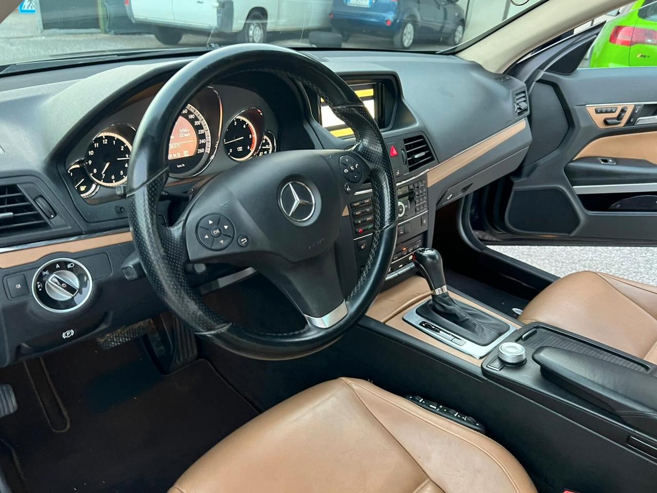 Mercedes-benz E 250 CDI Coupé BlueEFFICIENCY Avantgarde- Designo