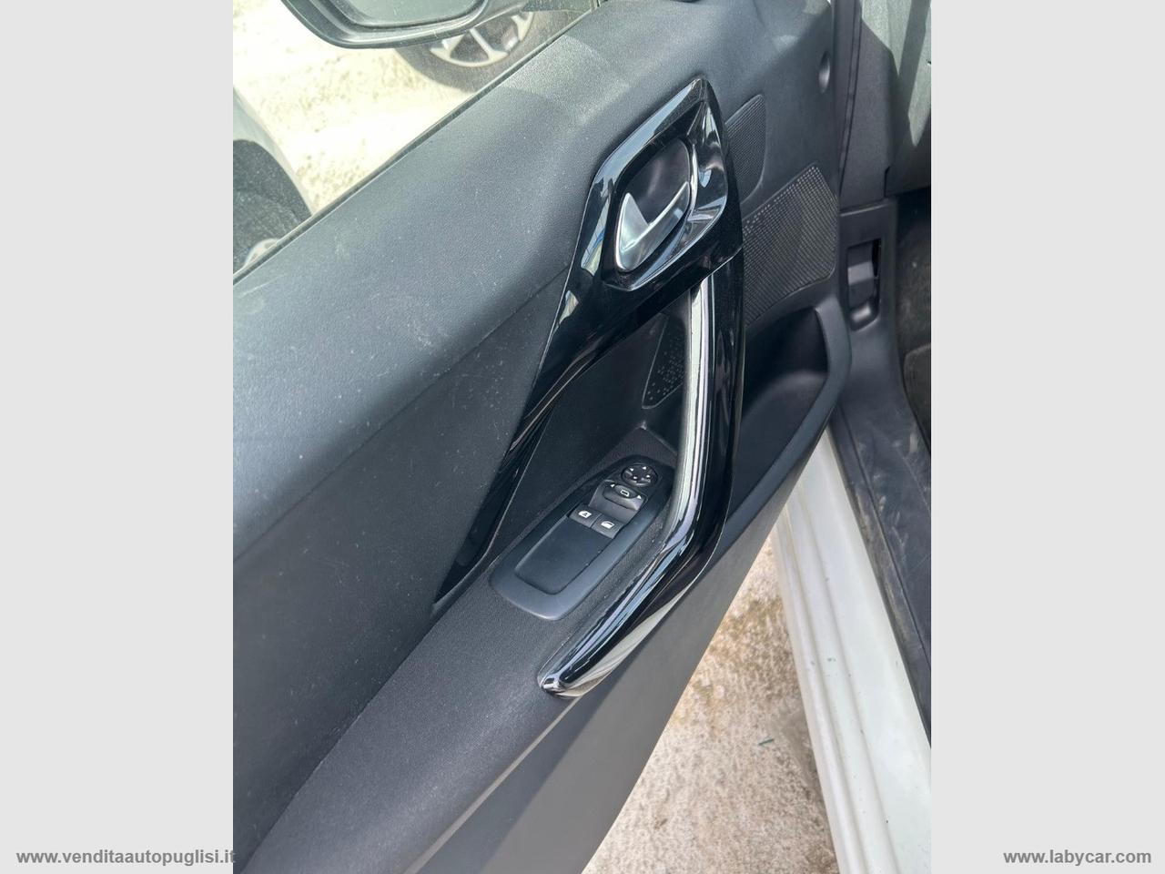 PEUGEOT 208 PureTech 82 S&S 5p. Allure