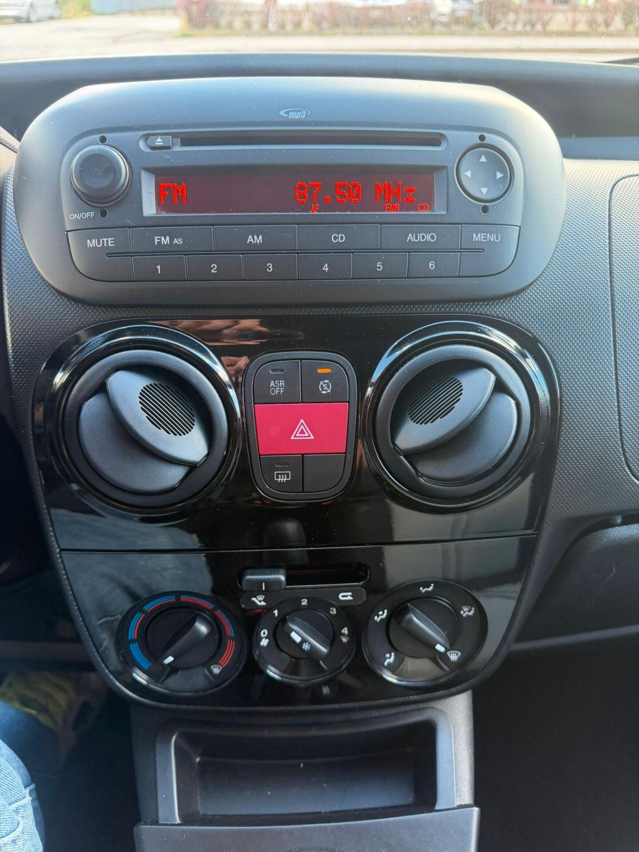 Fiat Qubo 1.3 MJT 75 CV GANCIO TRAINO