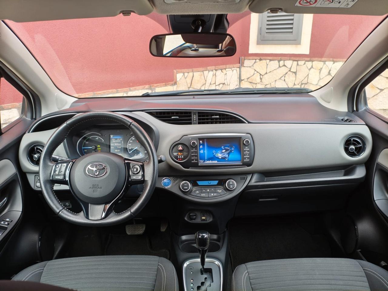 Toyota Yaris 1.5 Hybrid 5 porte Business