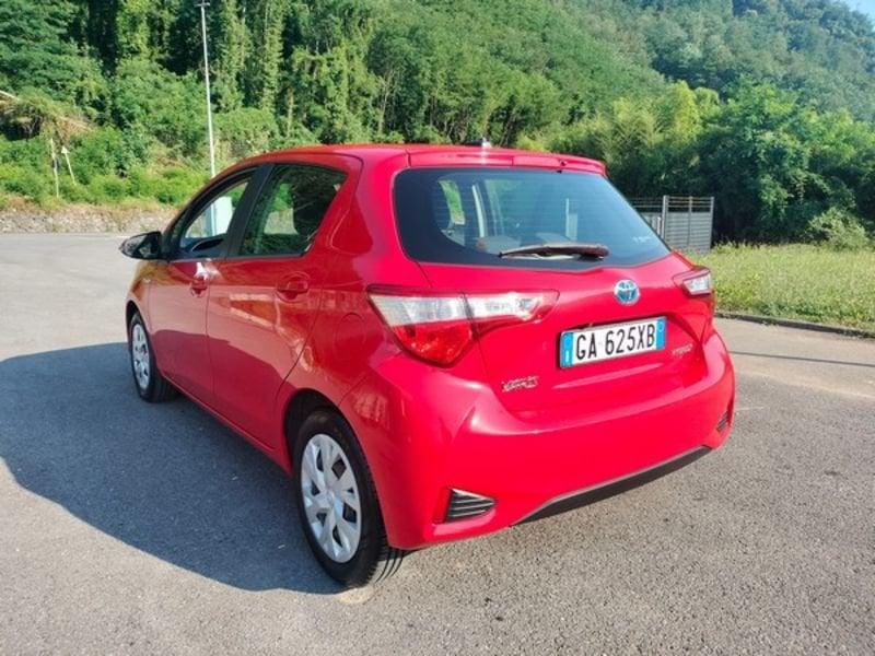 Toyota Yaris Hybrid 1.5 Hybrid business