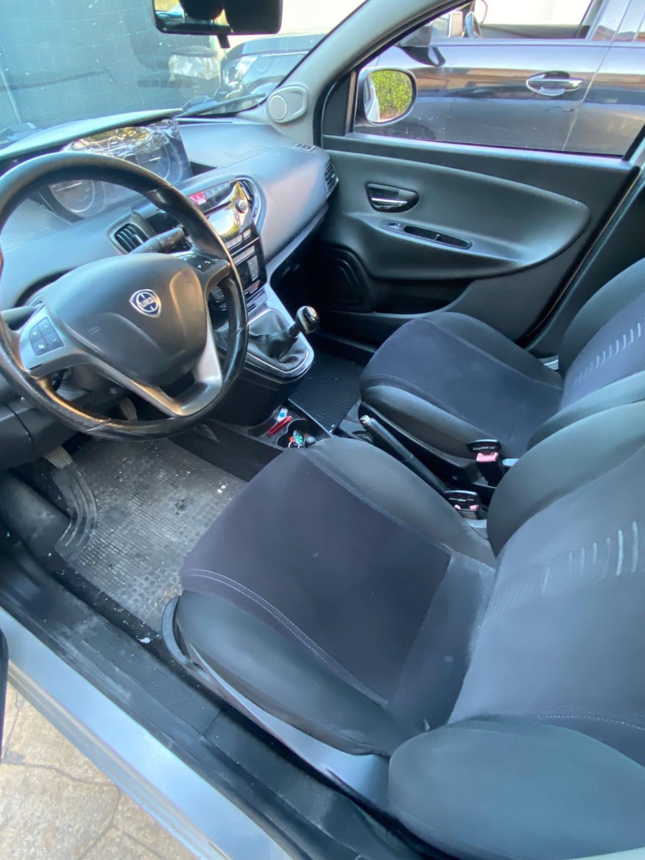 Lancia Ypsilon 1.3 MJT 16V 95 CV 5 porte S&S Gold