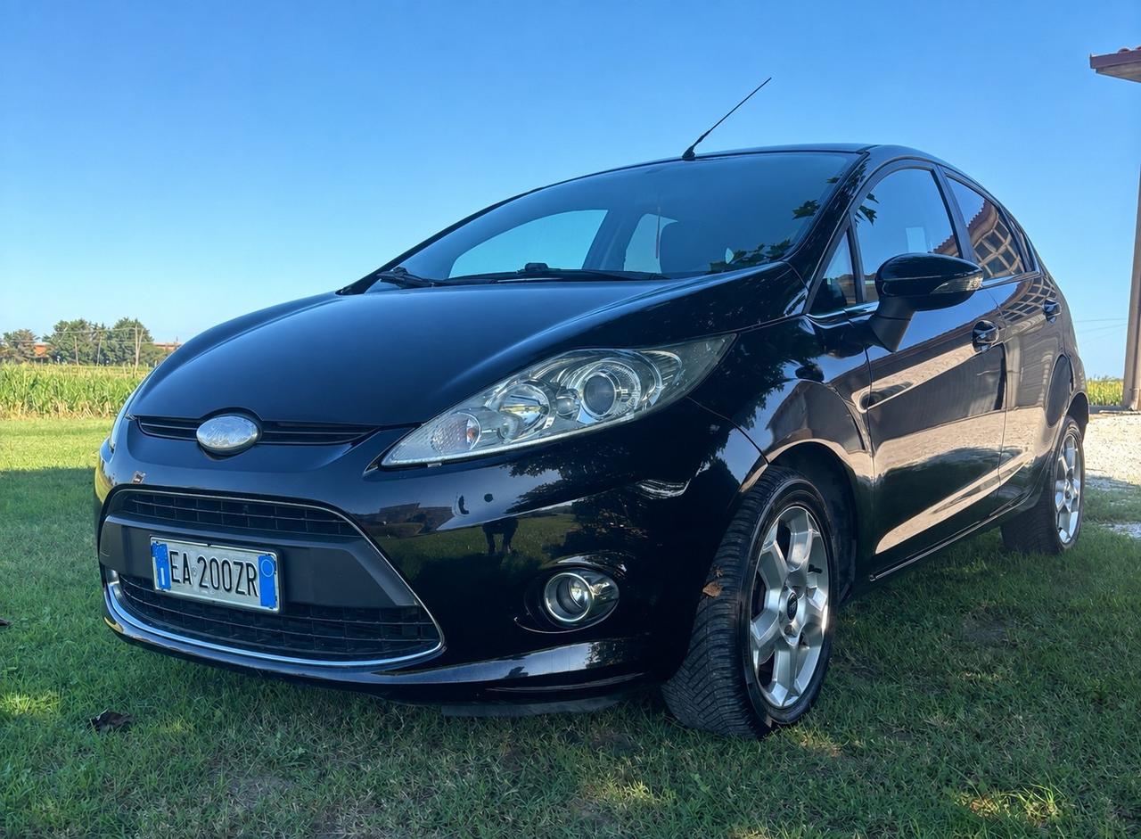 Ford Fiesta 1.4 5 porte Bz.- GPL Titanium